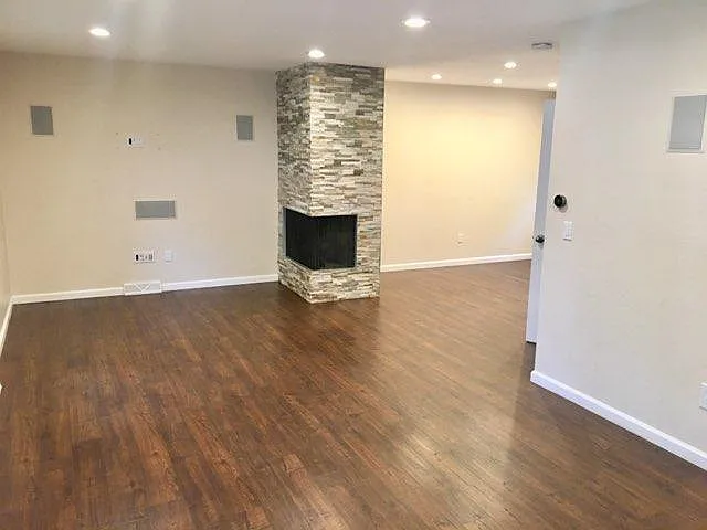 14595 E Temple Pl — Photo 2