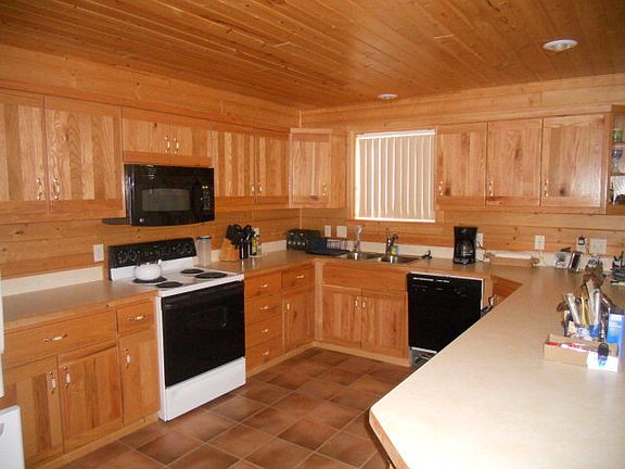 3rd image of 2854 E Pinehaven Dr