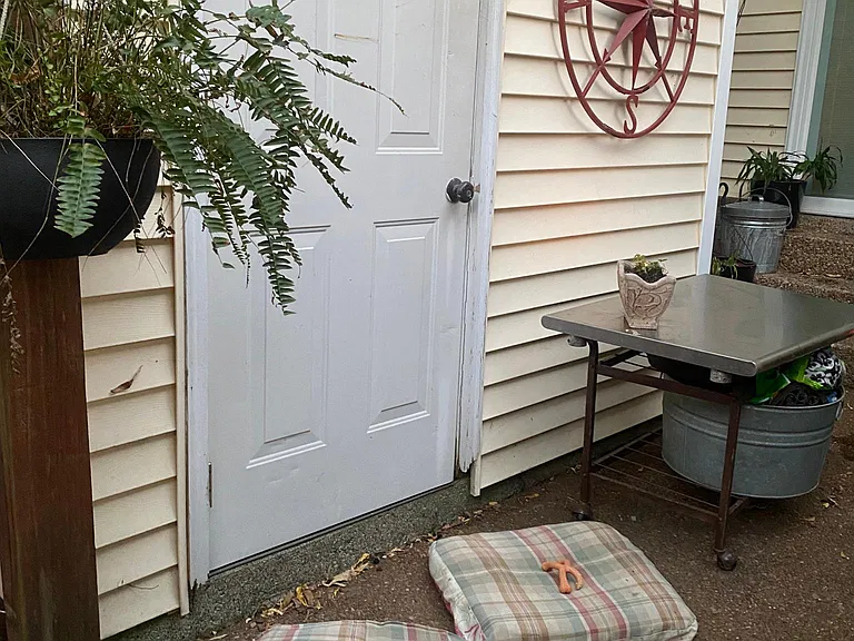 Cottage Pl — Photo 30