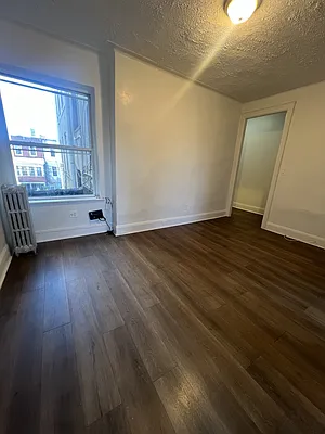 Rented by Azure Realty NY LLC | media 3