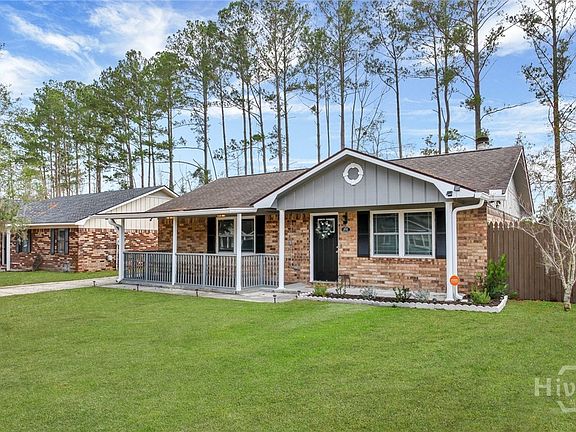 3rd image of 250 Garden Cir
