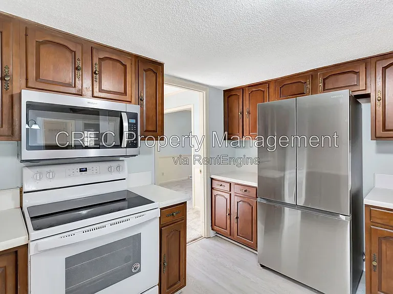 321 Shaftesbury Ln — Photo 50
