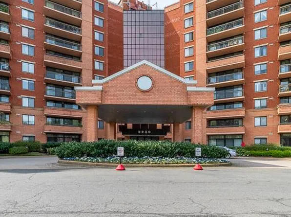 2230 George C Marshall Dr APT 822, Falls Church, VA 22043