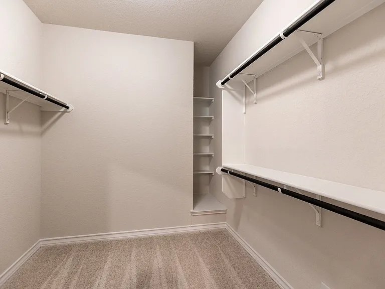 9819 Bratten Rise — Photo 17