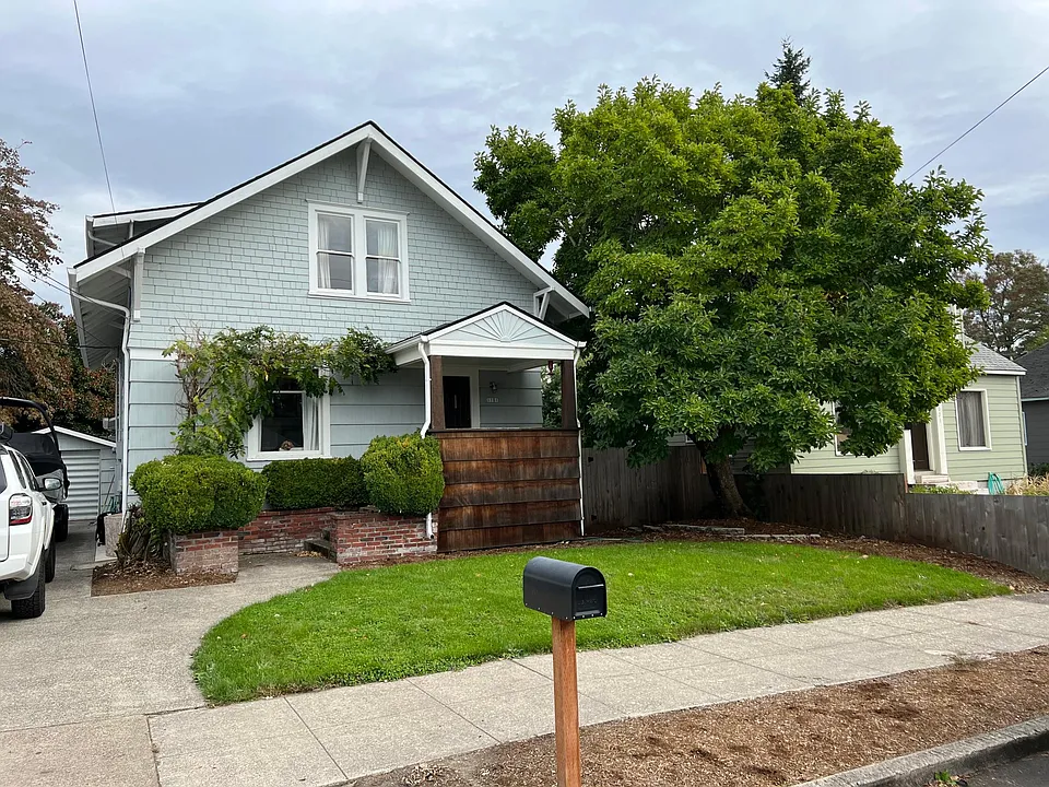 1101 V St