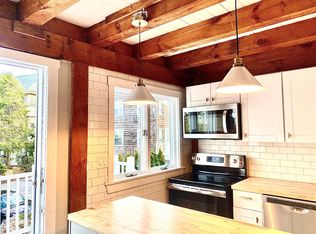 23 Pine St UNIT 1, Manchester, MA 01944