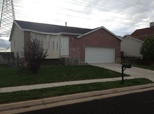 2065 Jenny Ln, Clearfield, UT 84015