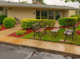 Troy Villa, Troy, MI 48083