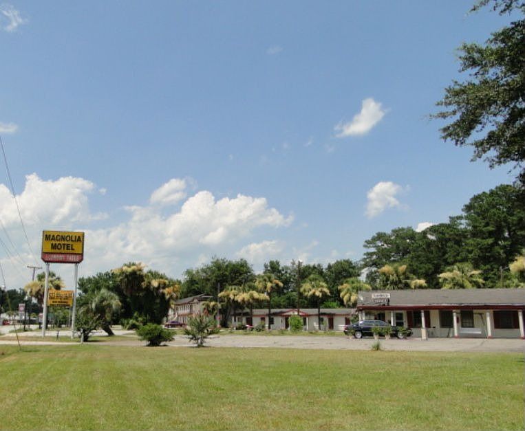 2nd image of 20750 Whyte Hardee Blvd