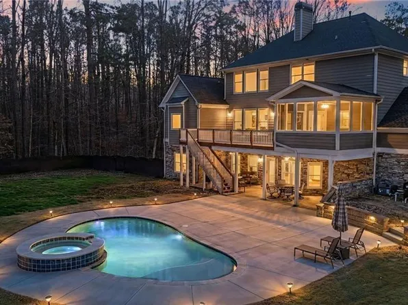 205 Timber Wolf Trl, Cumming, GA 30028