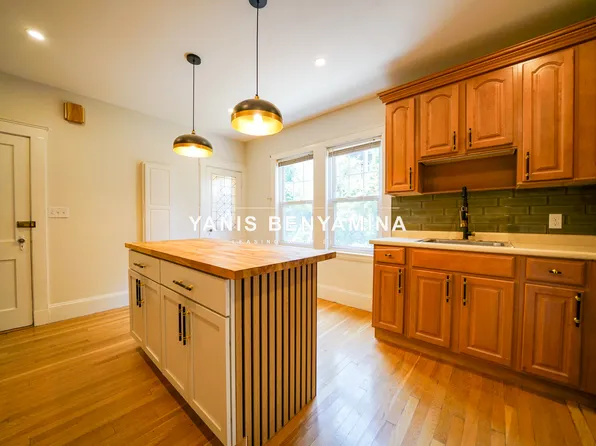 70-72 Harvest St #2, Dorchester, MA 02125