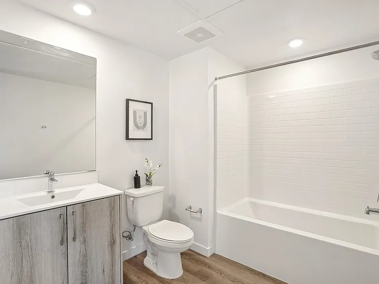 Alvarado House — Photo 17