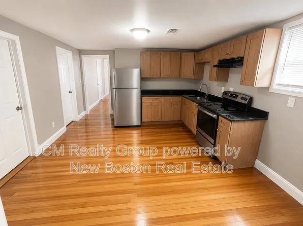 122 Foster St #2, Peabody, MA 01960