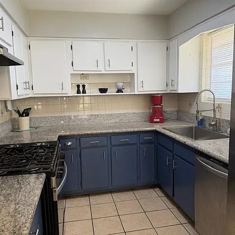 3 bed, 2.0 bath, 1576 sqft, $2,300 — Photo 4
