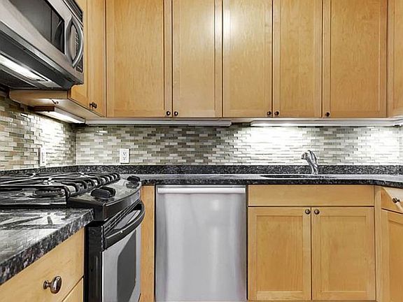 5th image of 203 W 90th St APT 10E