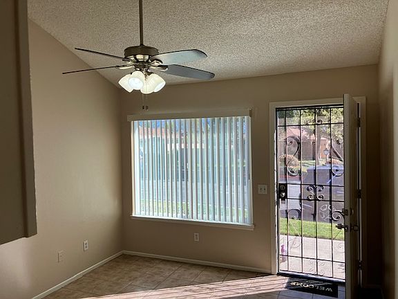 3rd image of 1369 Vista Serena Ave