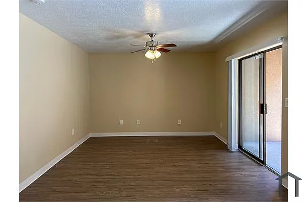 Building Photo - 1327 Ortiz Dr SE #2