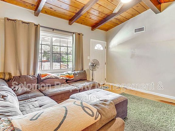 3rd image of 901 Eucalyptus Ave