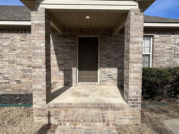 2nd image of 612 Altman Ave #B