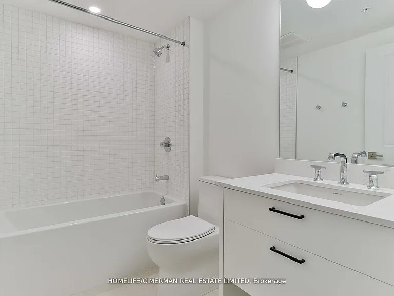 206 King St W #Penthouse 1 — Photo 25