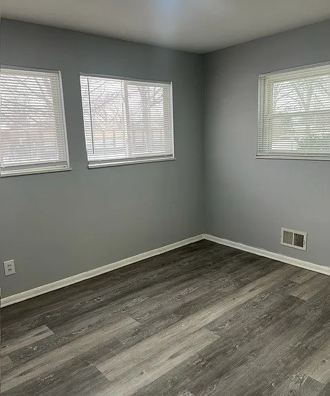 3358 Scottwood Rd — Photo 7