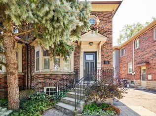153 Parkhurst Blvd, Toronto, ON M4G 2E8