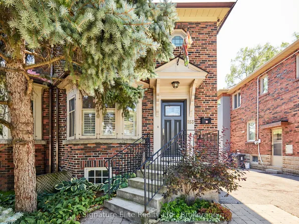 153 Parkhurst Blvd, Toronto, ON M4G 2E8