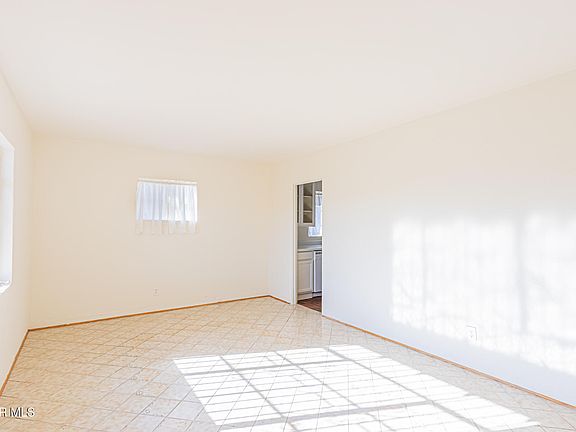 4th image of 1017 Lariat St