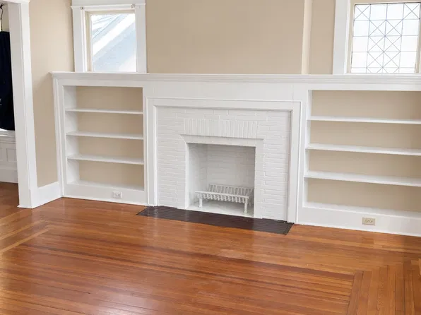38 Belvidere St, Springfield, MA 01108
