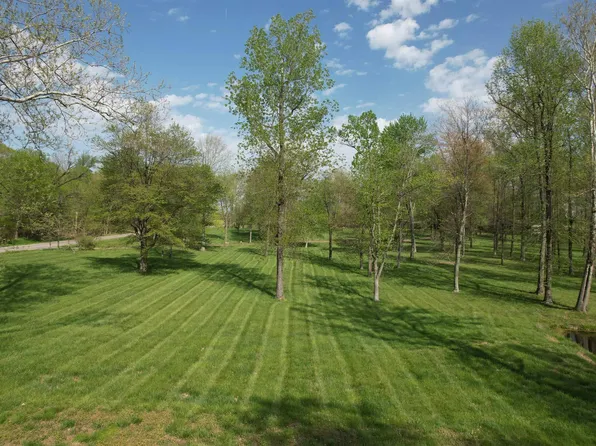 99 E Tennyson Rd, Boonville, IN 47601