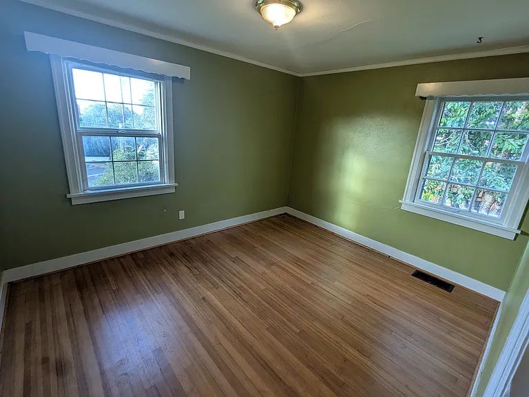 1310 Parker Pl — Photo 8