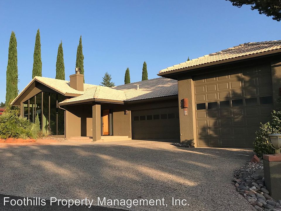 1st image of 30 Sandrock Rd