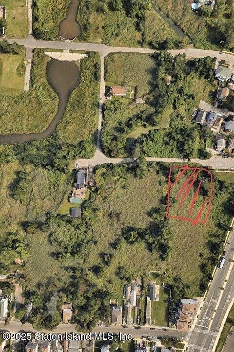 1st image of 612 Jefferson Ave