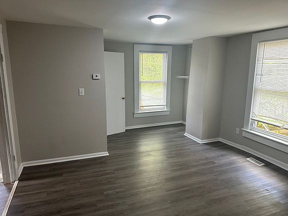 5th image of 231 Cambridge Ave E #33985D196
