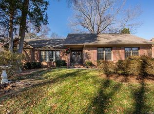 8227 Cliffside Dr, Charlotte, NC 28270