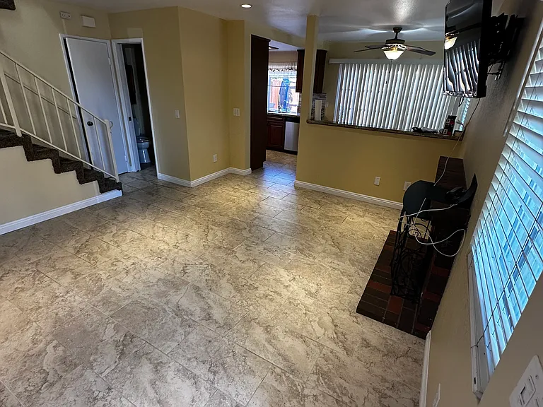 1465 E Lexington Ave #17D — Photo 7