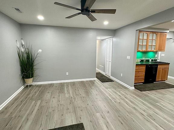 4th image of 15332 Leona Dr
