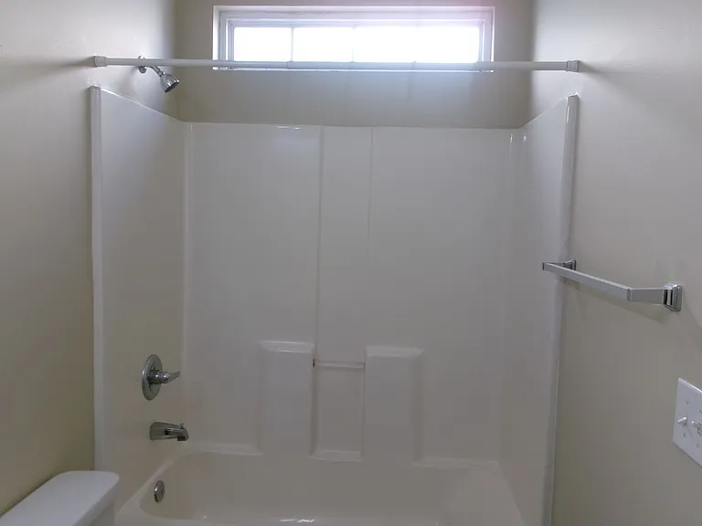 110 Fountain Pointe Ln #204 — Photo 7