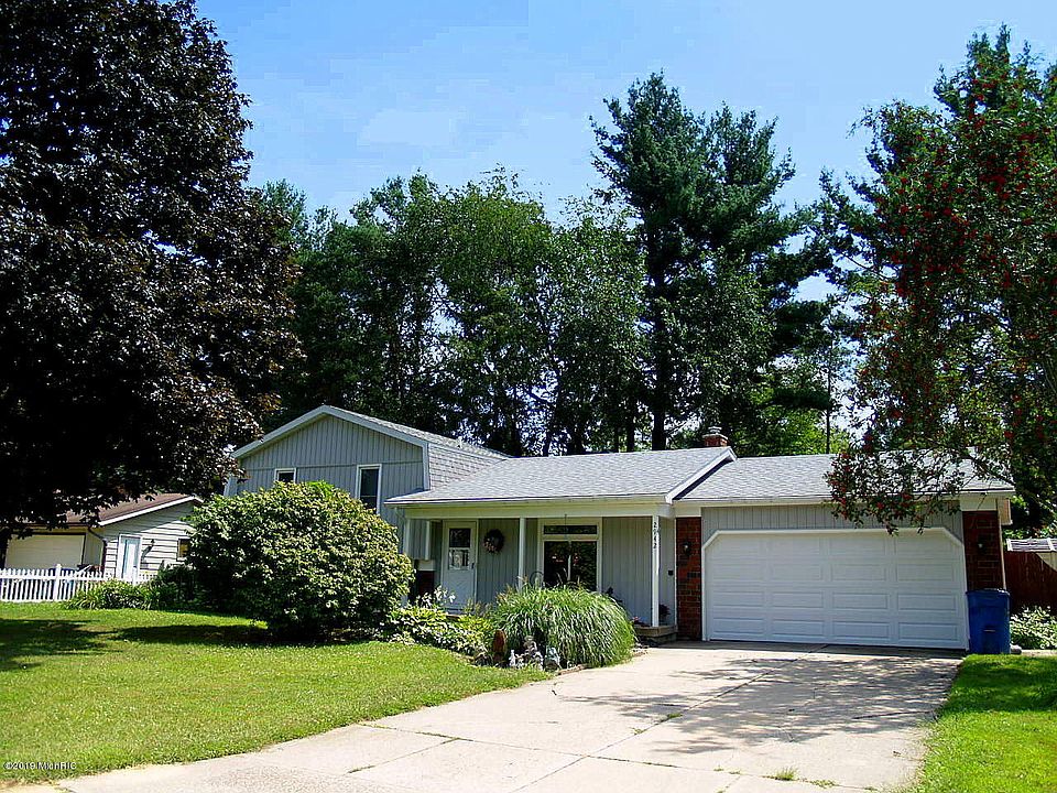 1st image of 2942 Appleleaf Dr NE