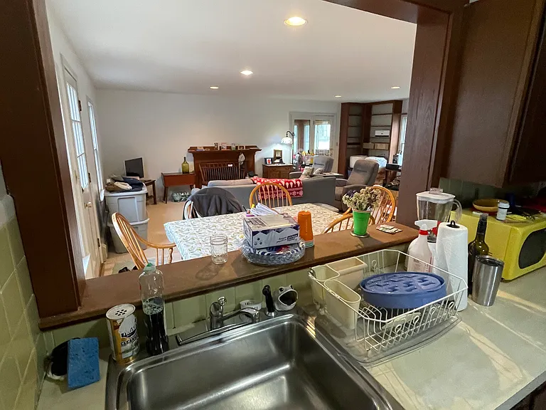 92 Marble St — Photo 10