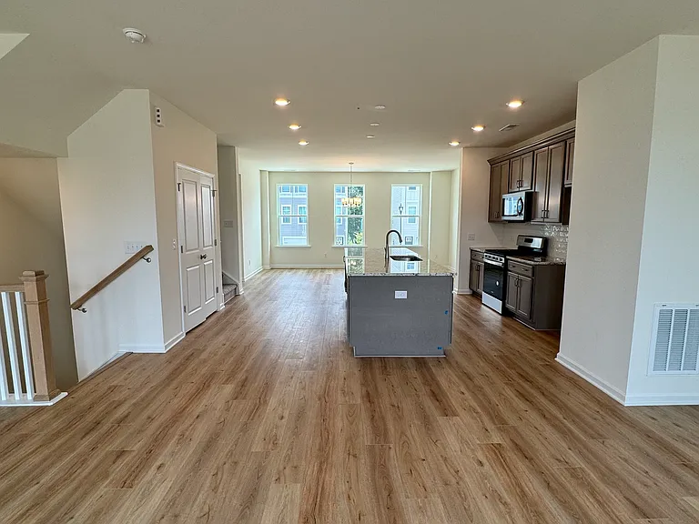 Kitchen & Living room