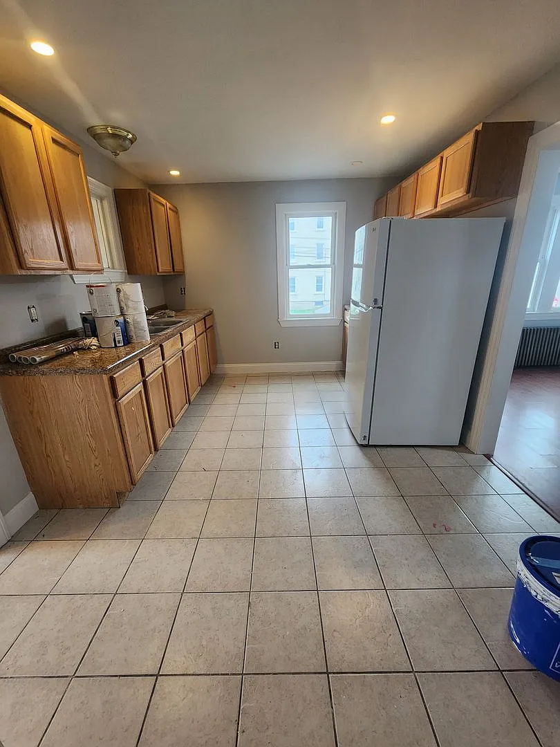 62 West Allen St — Photo 1
