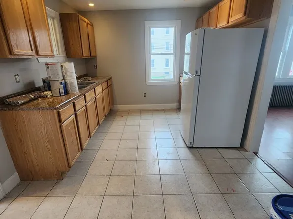 62 W Allen St, Winooski, VT 05404