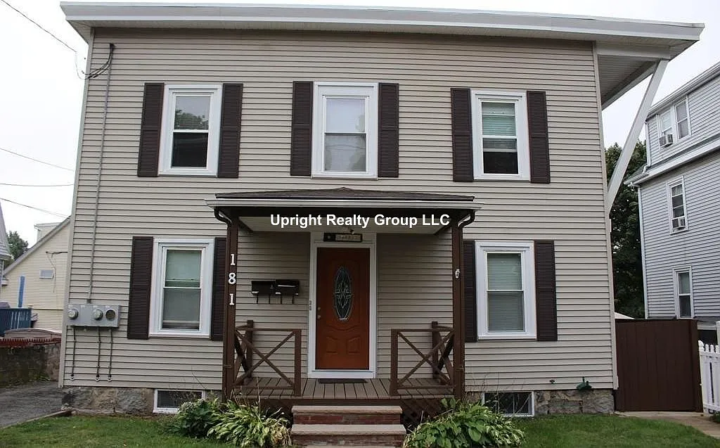 2 bed, 1.0 bath, 1200 sqft, $2,400 — Photo 1