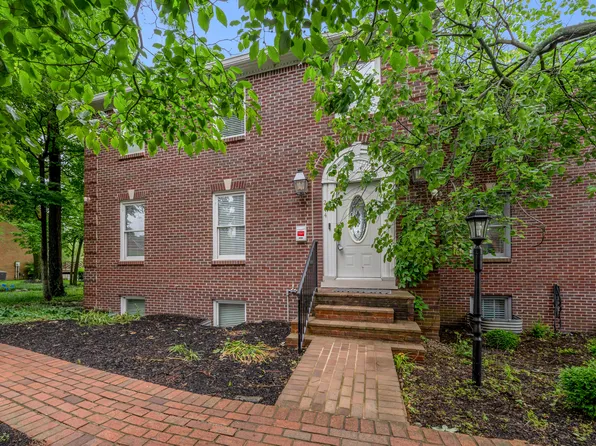 244 Chippendale Cir, Lexington, KY 40517