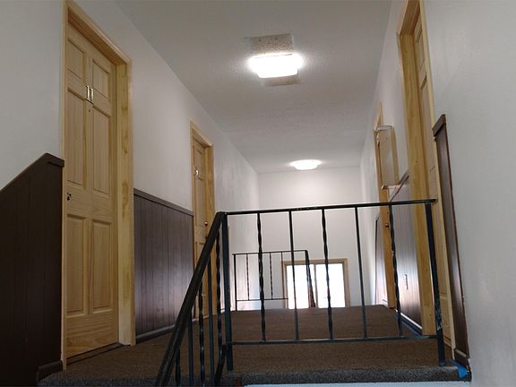 2nd image of 120 7th St SE #11202616