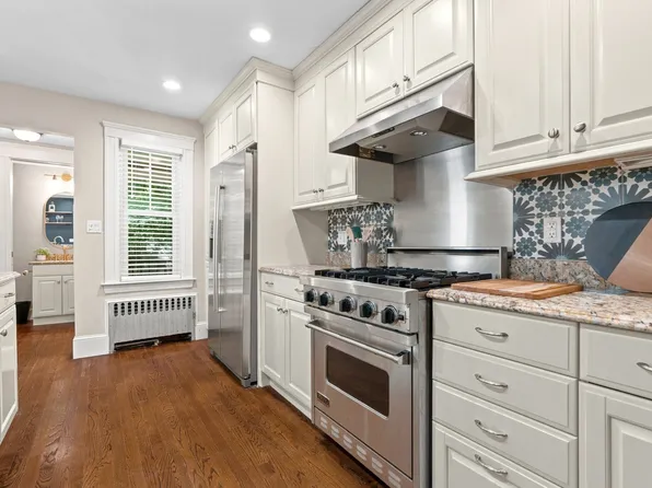 105 Walk Hill St #2, Jamaica Plain, MA 02130