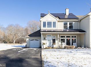 425 Longfellow Dr, Williamstown, NJ 08094