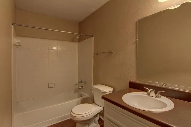 4911 S Cobb Dr SE — Photo 5