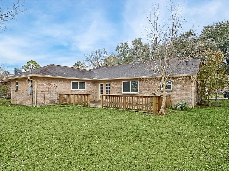 103 Brigadoon Ln — Photo 15